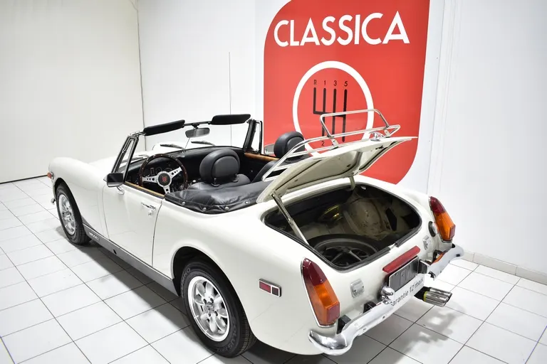 MG Midget MK III 18