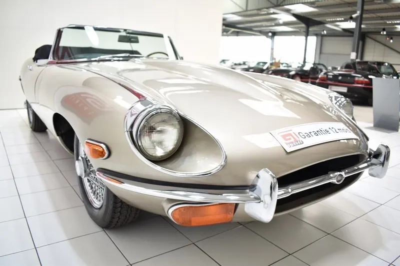 Jaguar Type E Cabriolet 4.2L 11