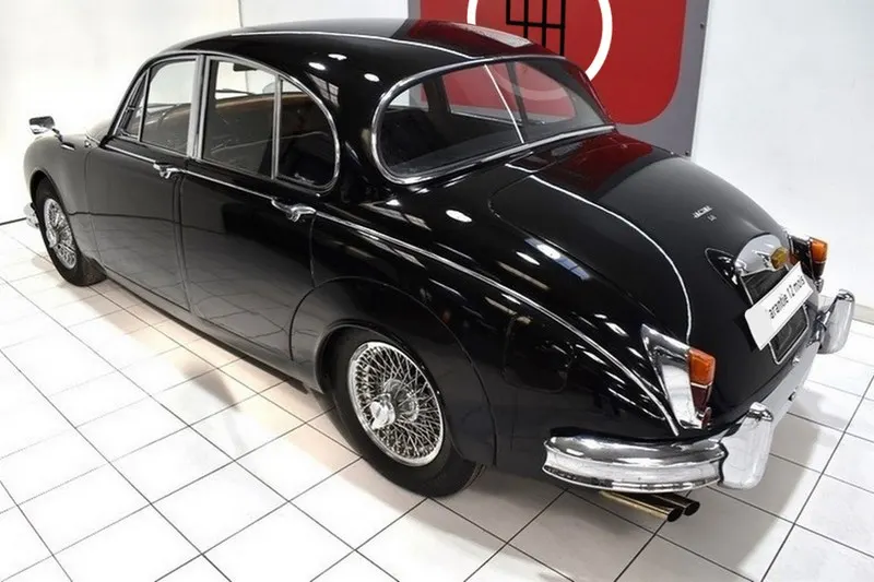Jaguar MK2 3.8l Overdrive 16