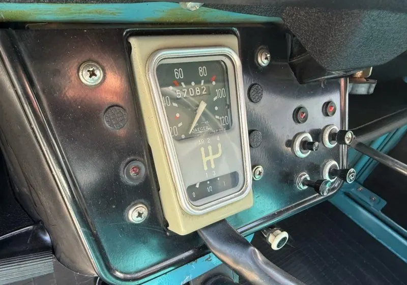 2CV 9