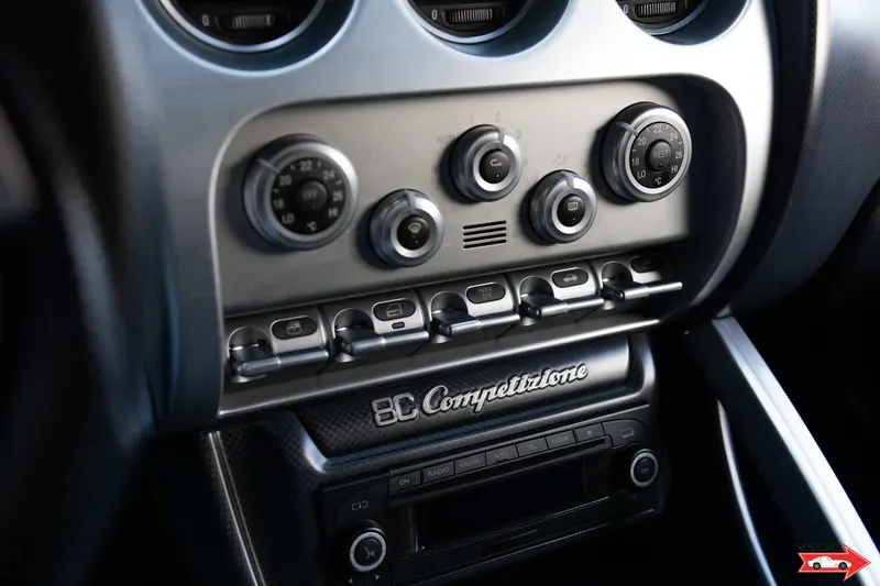 Alfa Romeo 8C Competizione 9