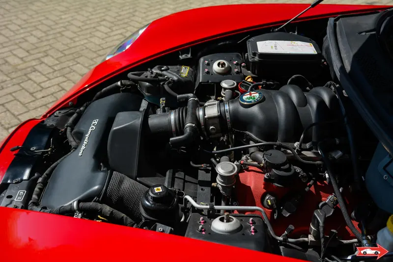 Alfa Romeo 8C Competizione 6