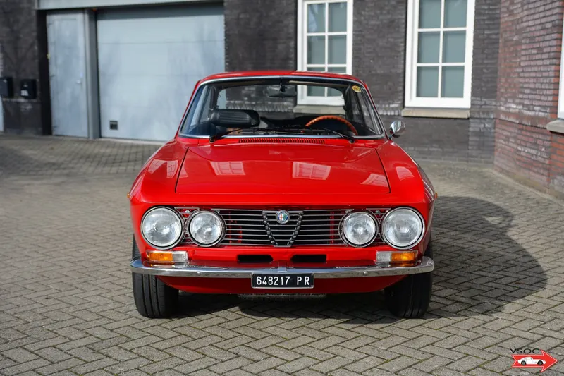 Alfa Romeo 1300 GT Junior 8