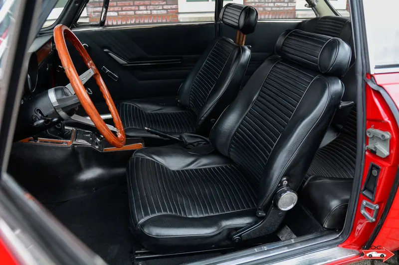 Alfa Romeo 1300 GT Junior 9