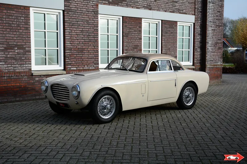 Daina Sport Coupé Bertone 2