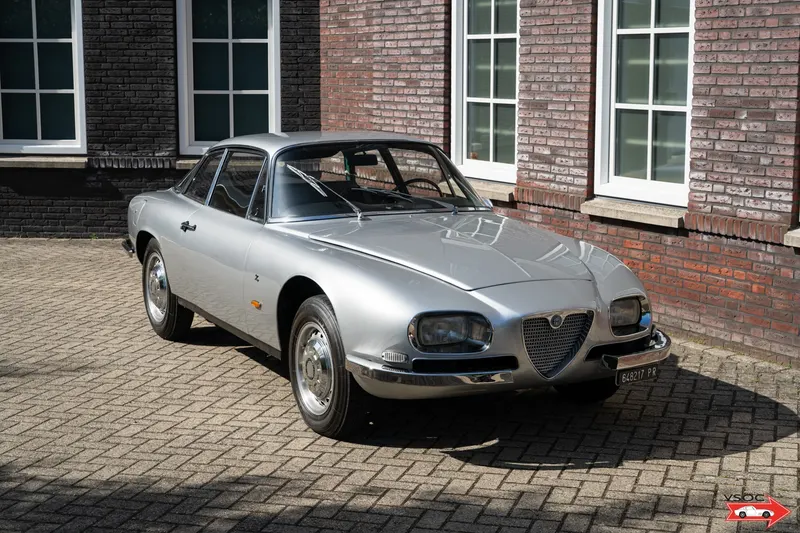 Alfa Romeo 2600 Sprint Zagato 9