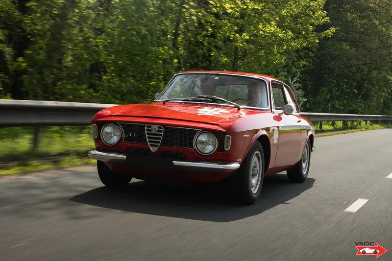 Alfa Romeo GTA 1300 Junior 2