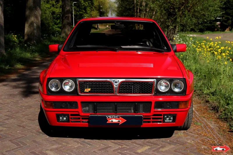Lancia Delta HF Integrale EVO I 12