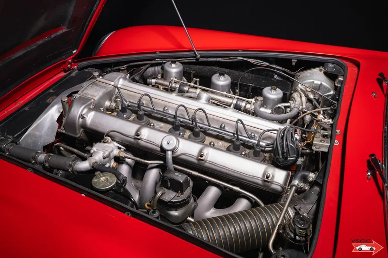 Aston Martin DB4 Series V Vantage 7