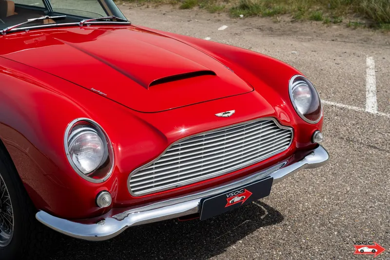 Aston Martin DB4 Series V Vantage 12