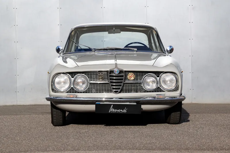 Alfa Romeo 2000 Sprint Coupé 5