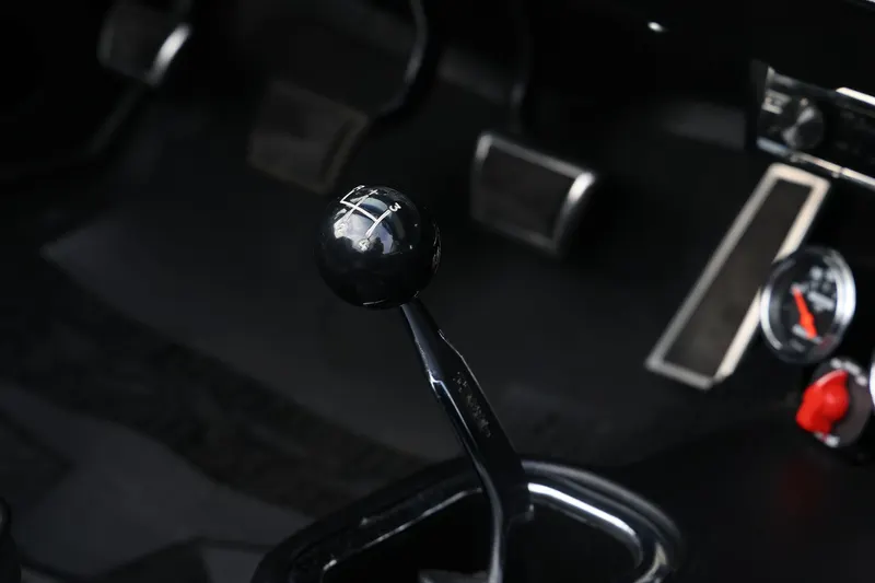 GTO V8 Convertible 9