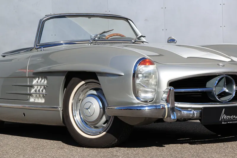 Mercedes-Benz 300 SL Roadster 5