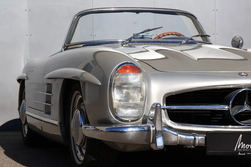Mercedes-Benz 300 SL Roadster 11