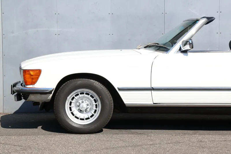 Mercedes-Benz 450 SL R107 5