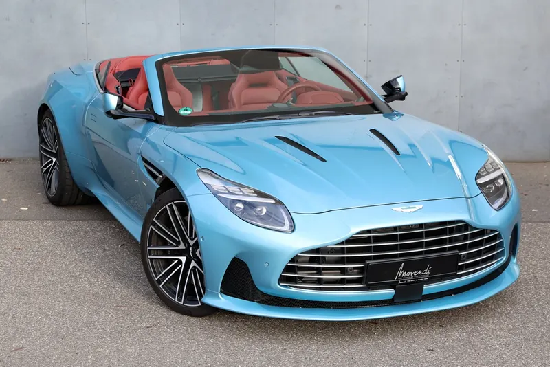 Aston Martin DB12 Volante 8