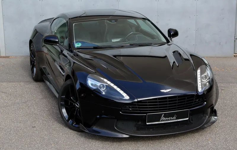 Aston Martin Vanquish S 4