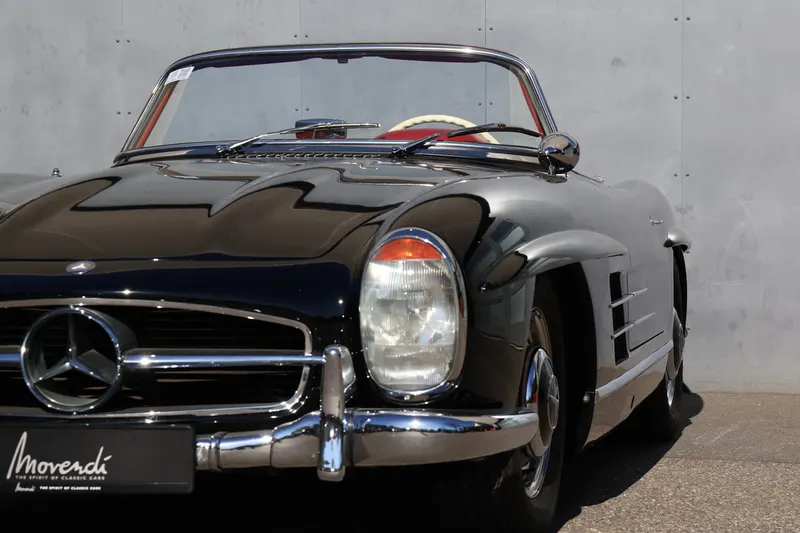 Mercedes-Benz 300 SL Roadster 4