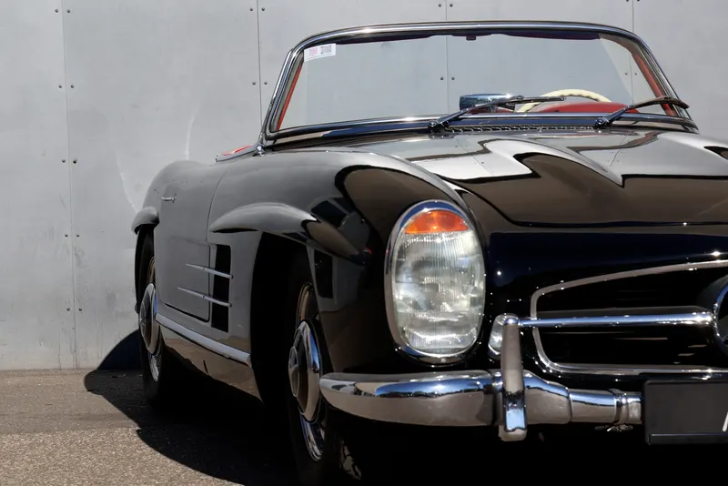 Mercedes-Benz 300 SL Roadster 5