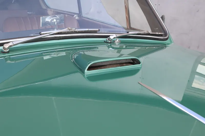 Aston Martin DB 2/4 MK III 2-Door Coupé 4