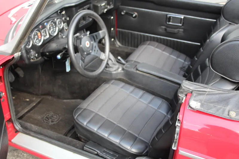 MG B Roadster 7