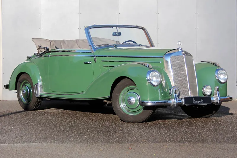 Mercedes-Benz 220 Cabriolet A 11