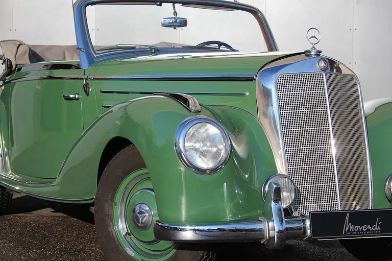 Mercedes-Benz 220 Cabriolet A 9