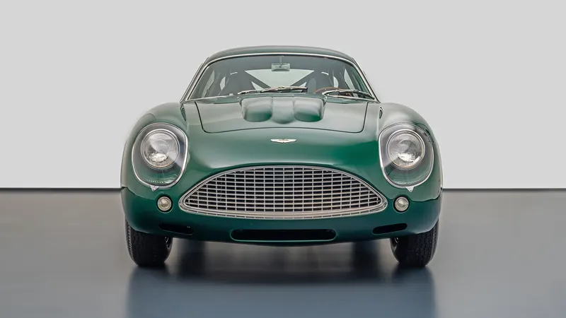 Aston Martin DB4 GT Zagato Continuation 6
