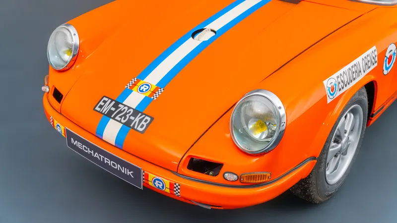 Porsche 911 R 11