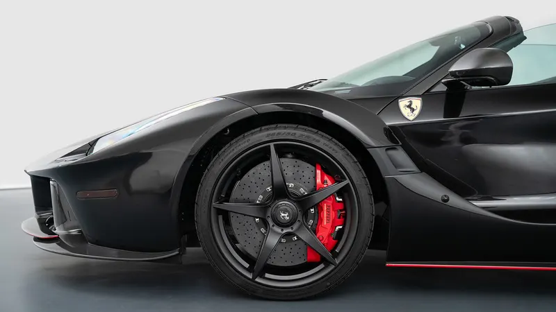 Ferrari LaFerrari Aperta 8