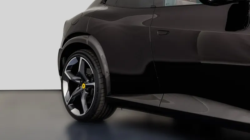 Ferrari Purosangue 12