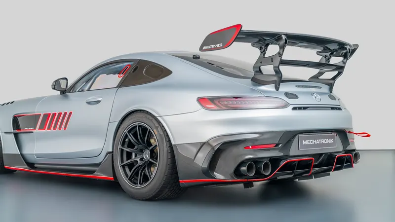 Mercedes-Benz AMG GT Track Series 10