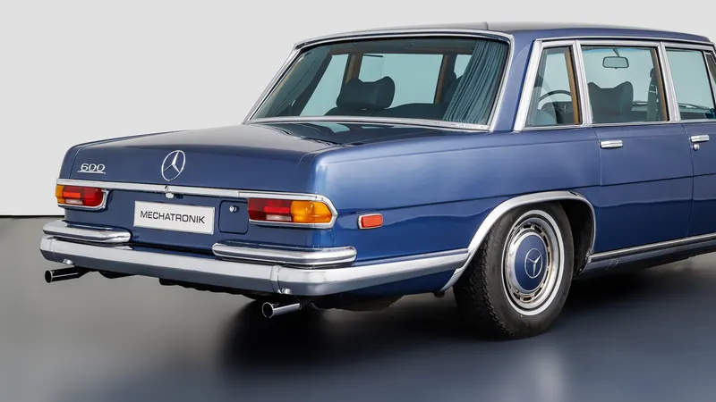 Mercedes-Benz W100 600 SWB 11