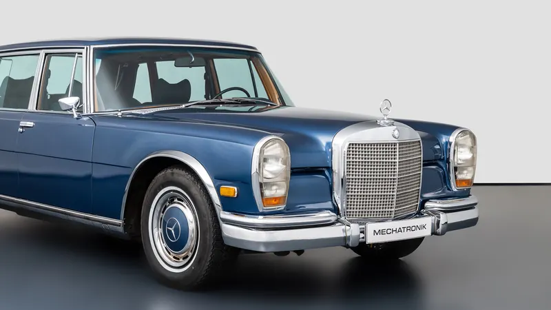 Mercedes-Benz W100 600 SWB 3