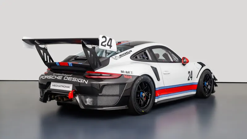 Porsche 911 (991.2) GT2 RS Clubsport 5