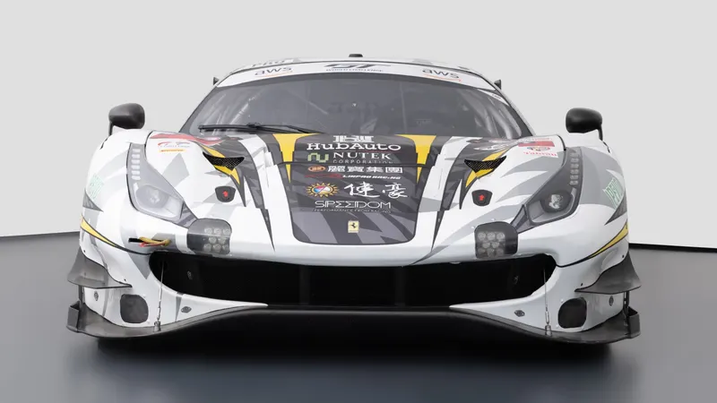 Ferrari 488 GT3 Evo 6