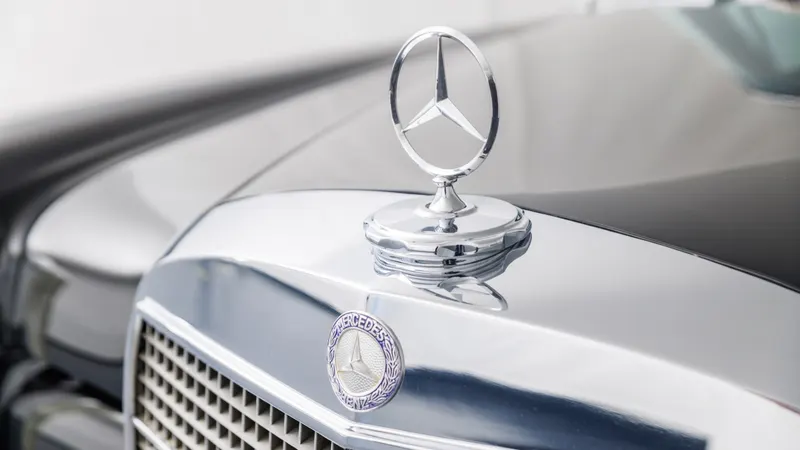 Mercedes-Benz W100 600 Pullman Landaulet 11