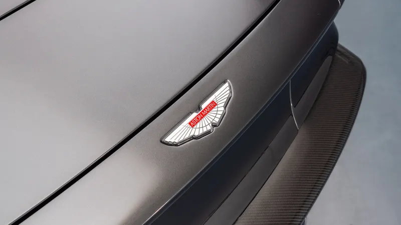 Aston Martin Vanquish Zagato Speedster 10