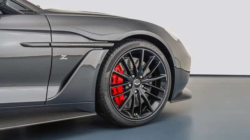 Aston Martin Vanquish Zagato Speedster 12