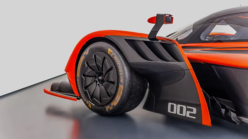 Aston Martin Valkyrie AMR Pro 11