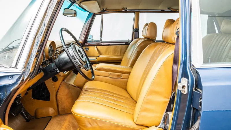 Mercedes-Benz W100 600 SWB 12