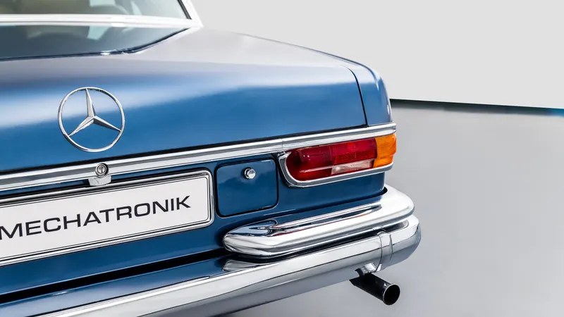 Mercedes-Benz W100 600 SWB 9