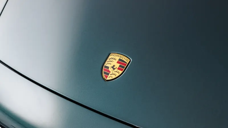 Porsche 911 (992.1) Turbo S Cabrio 8