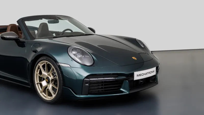 Porsche 911 (992.1) Turbo S Cabrio 10