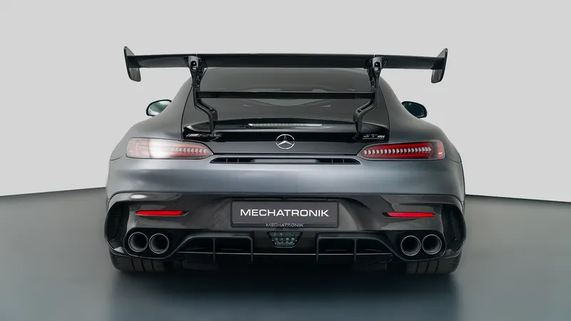 Mercedes-Benz AMG GT Black Series 7