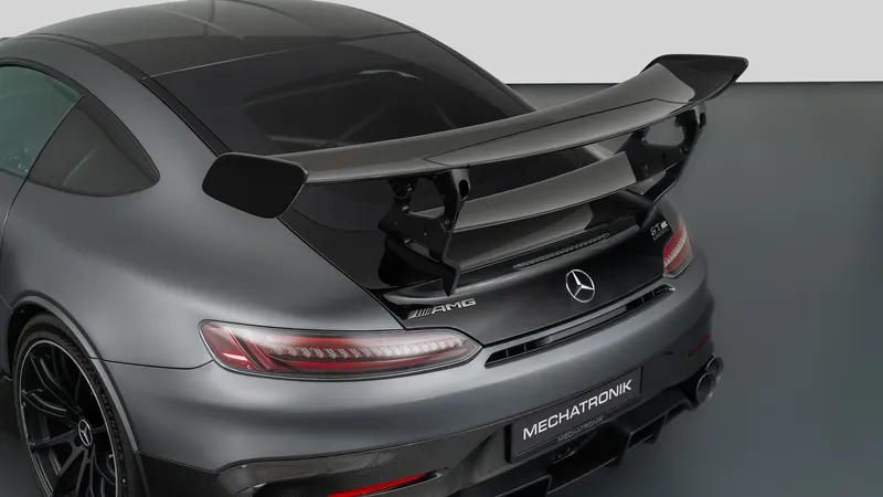 Mercedes-Benz AMG GT Black Series 11