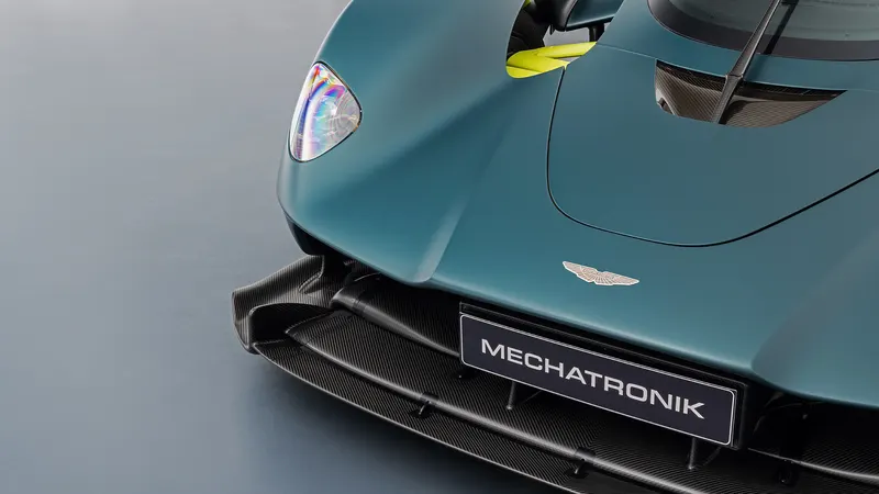Aston Martin Valkyrie 10