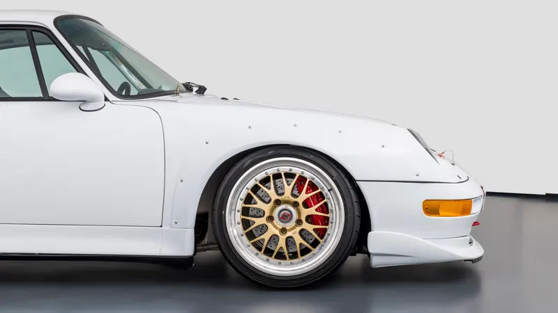 Porsche 911 (993) 3.8 RSR 2