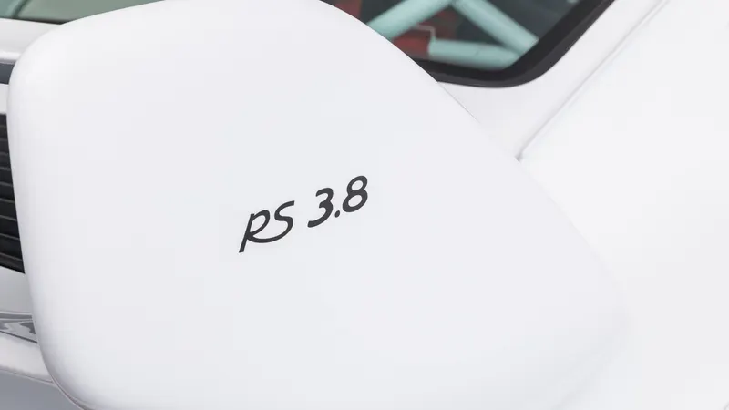 Porsche 911 (993) 3.8 RSR 8
