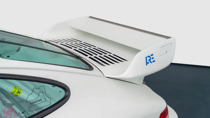 Porsche 911 (964) Carrera RSR 3.8 11